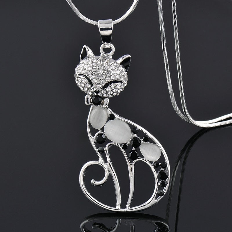 Collana a forma di gatto in argento con zirconia