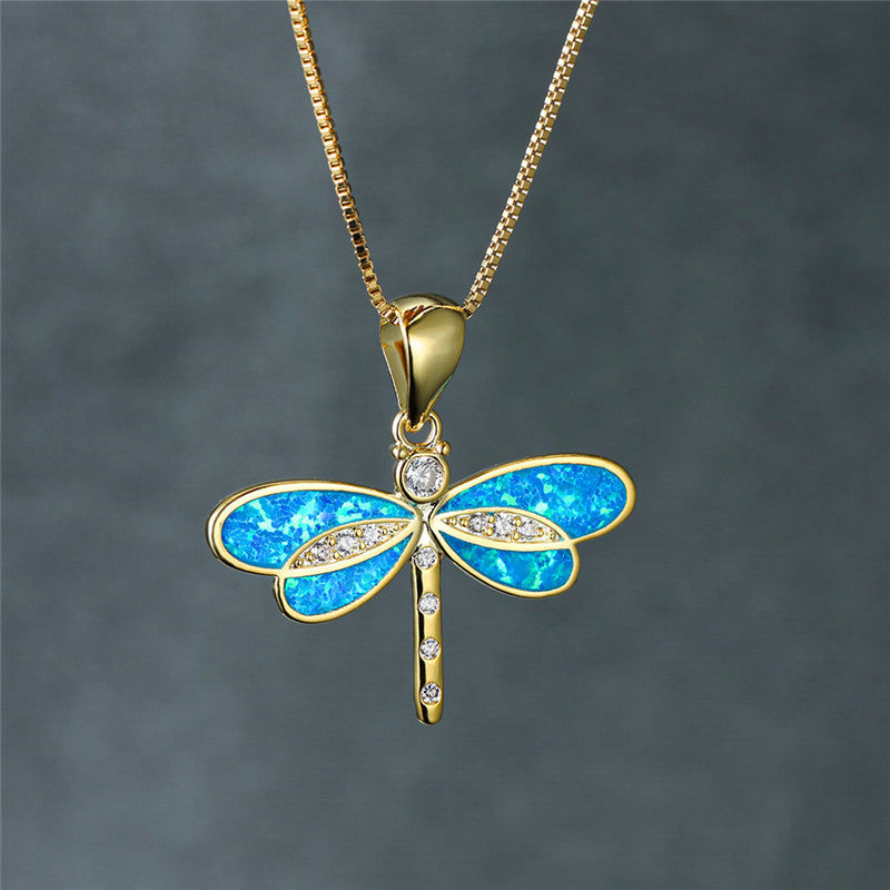 Collana a Forma di Libellula in Oro con Opale