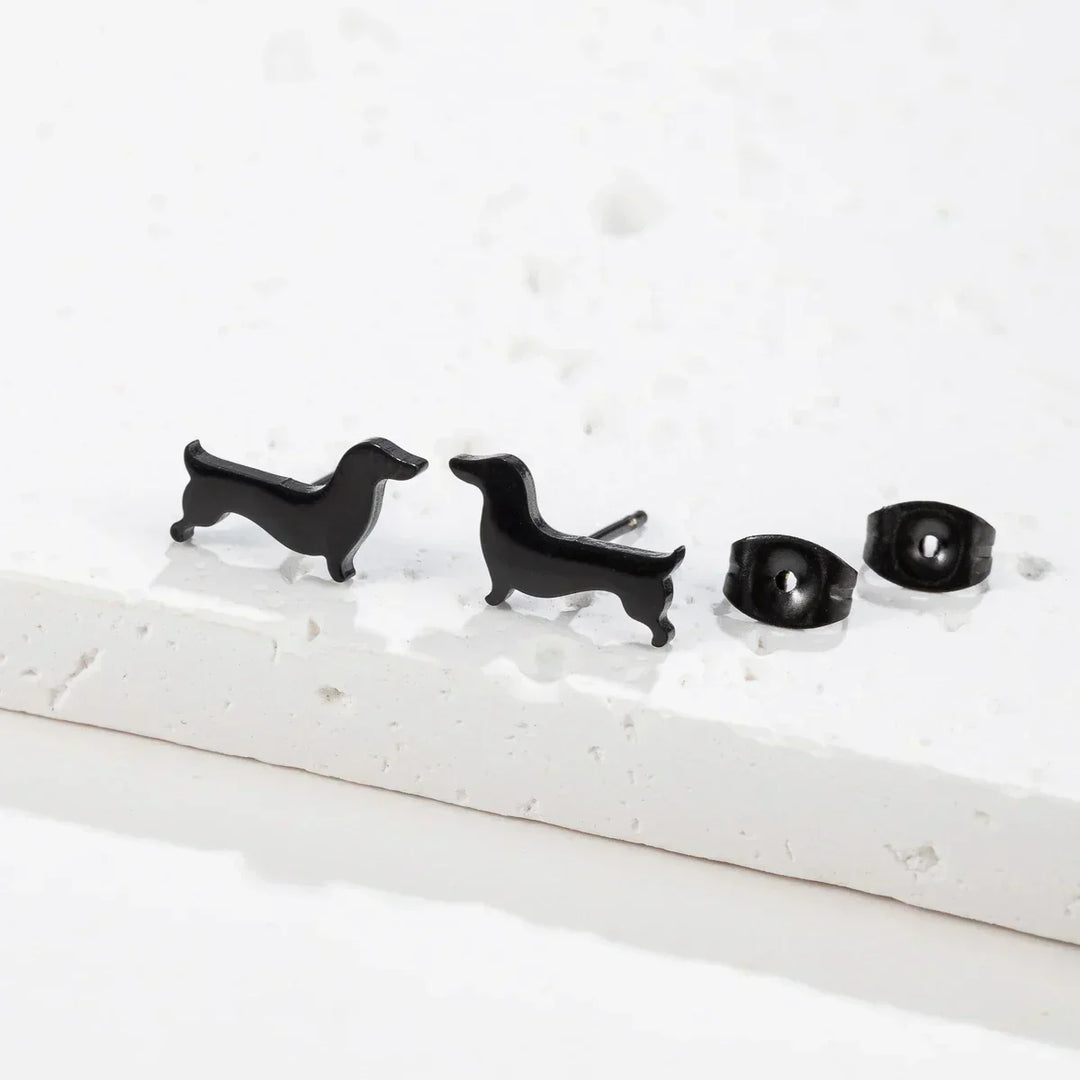 Orecchini a Chiodo con Bassotto – Orecchini Minimalisti in Metallo a Forma di Cane