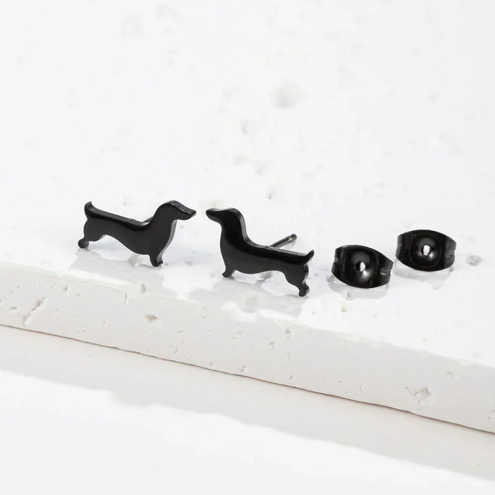 Orecchini a Chiodo con Bassotto – Orecchini Minimalisti in Metallo a Forma di Cane